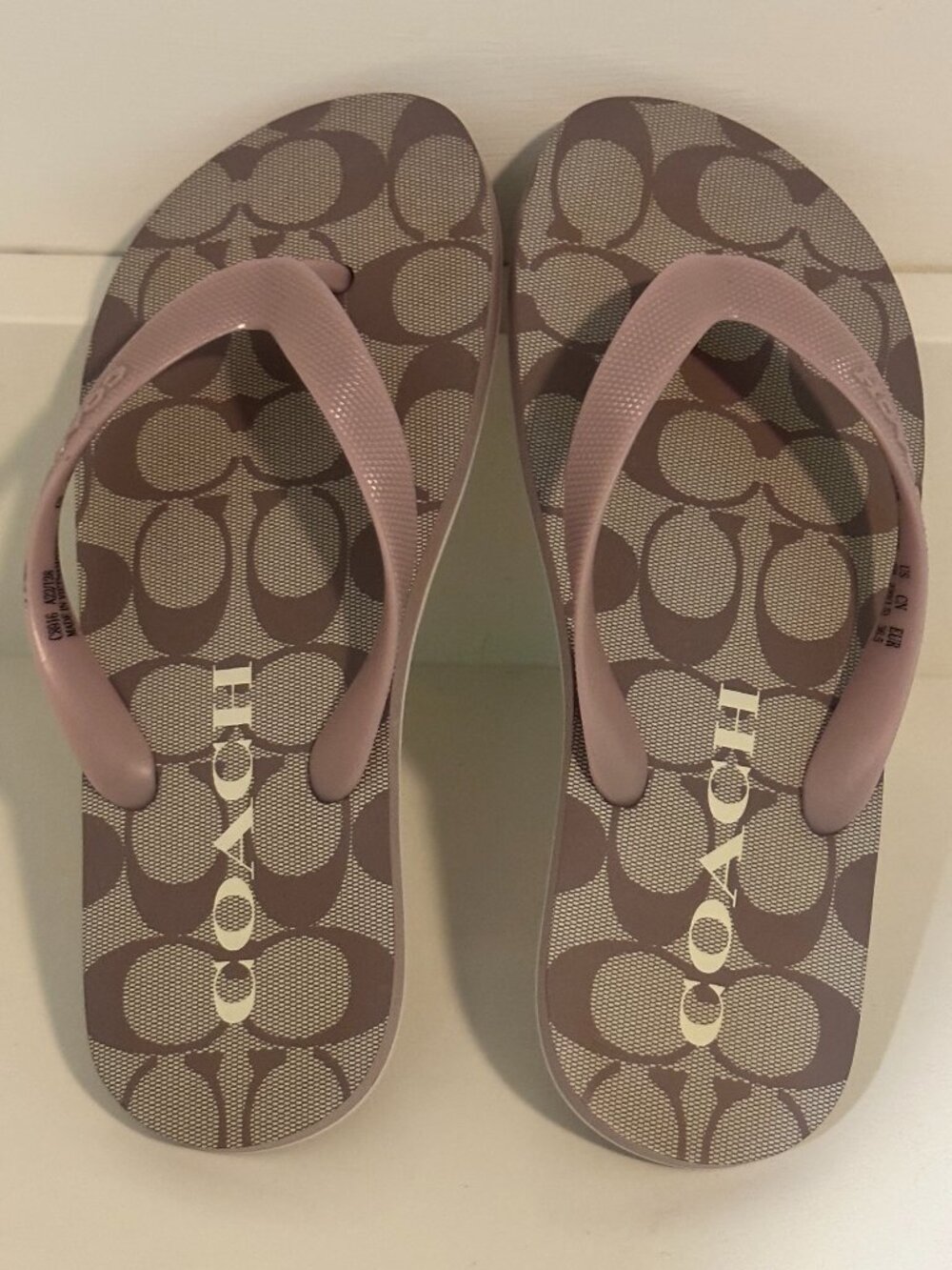 Coach Women’s Signature C Logo Thong Sandals – Purple Strap Size 6 (36.5/23.0cm)